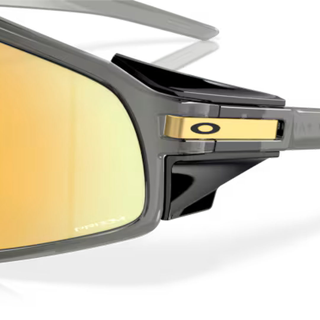 Oakley Latch Panel Sunglasses 0OO9404-940405